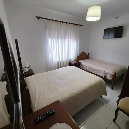 Alojamentos Altamira *