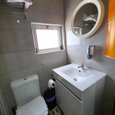 Alojamentos Altamira Quarto em Acomodações Particulares Formigal (Soure)
